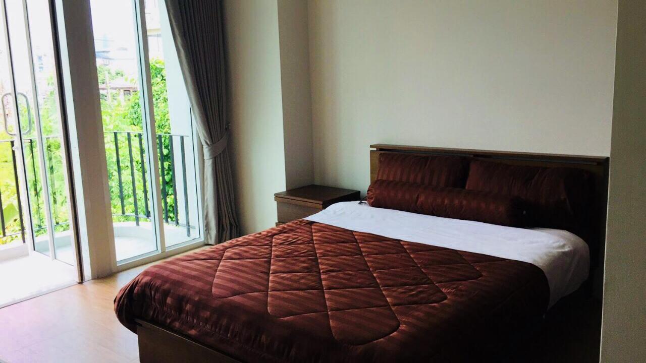 Teak Villa Бангкок Экстерьер фото